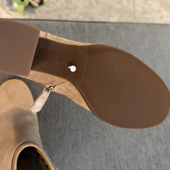 Tory Burch Camel Suede Ankle Boots 7.5 - Picture 3 of 3